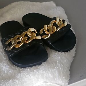 Kids (sz 4) Steve Madden sandals